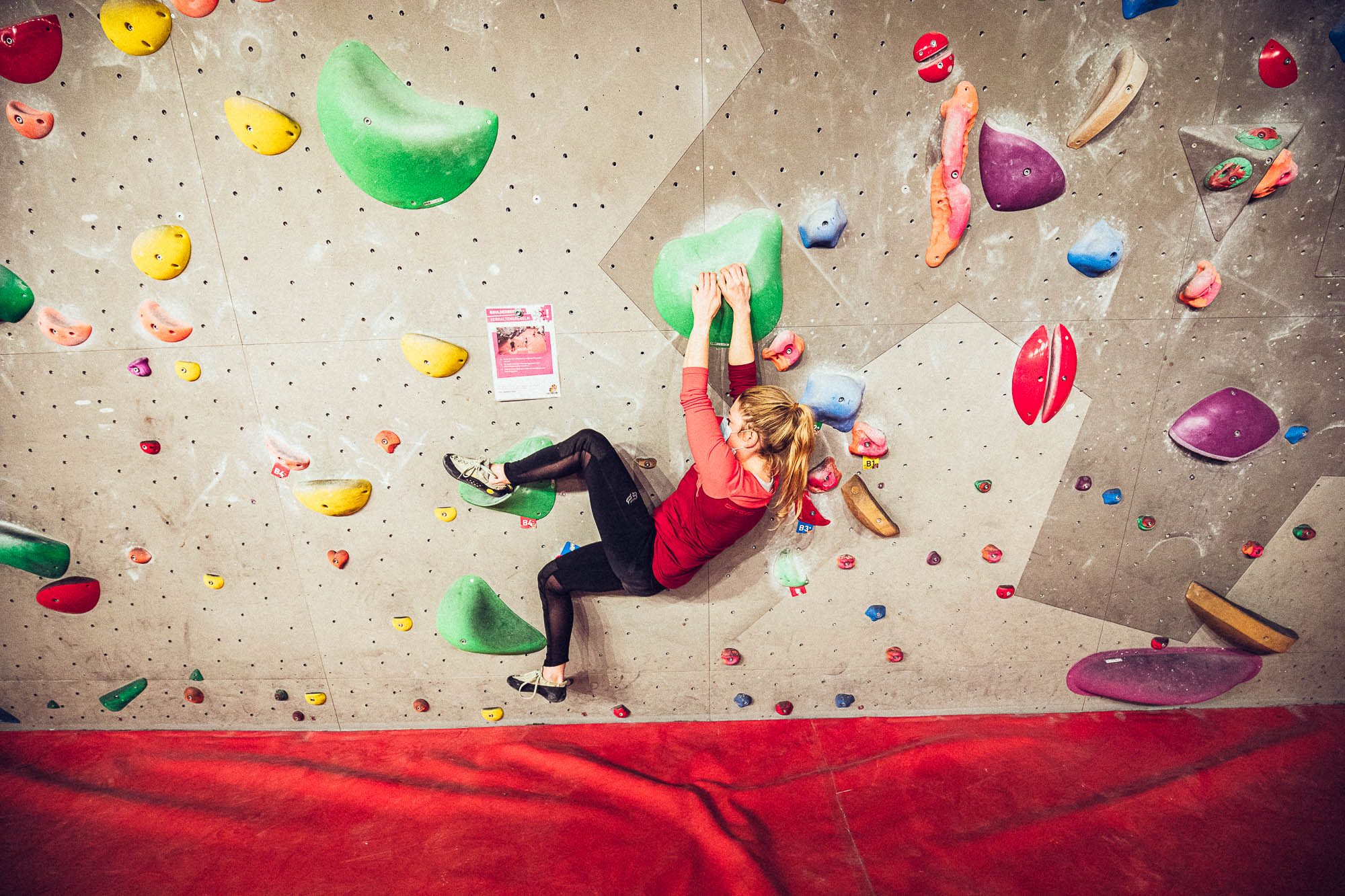 Export x3 5D4 1259 Bouldering Sarah & Vanessa Gaswerk 2020